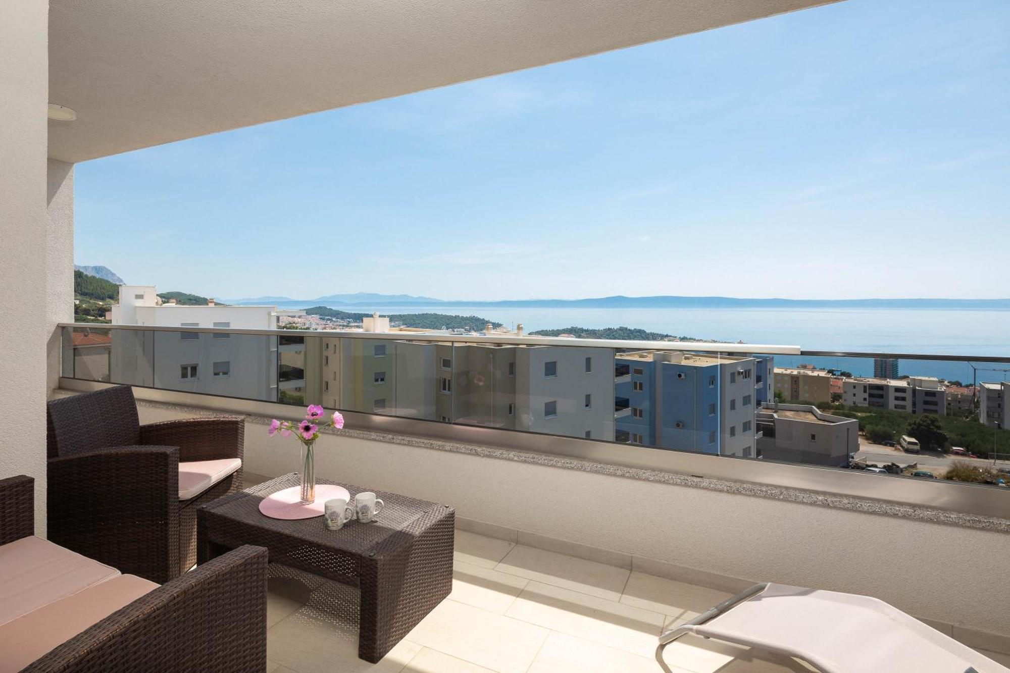 Apartment Adriatico - Sea View With Garage Makarska