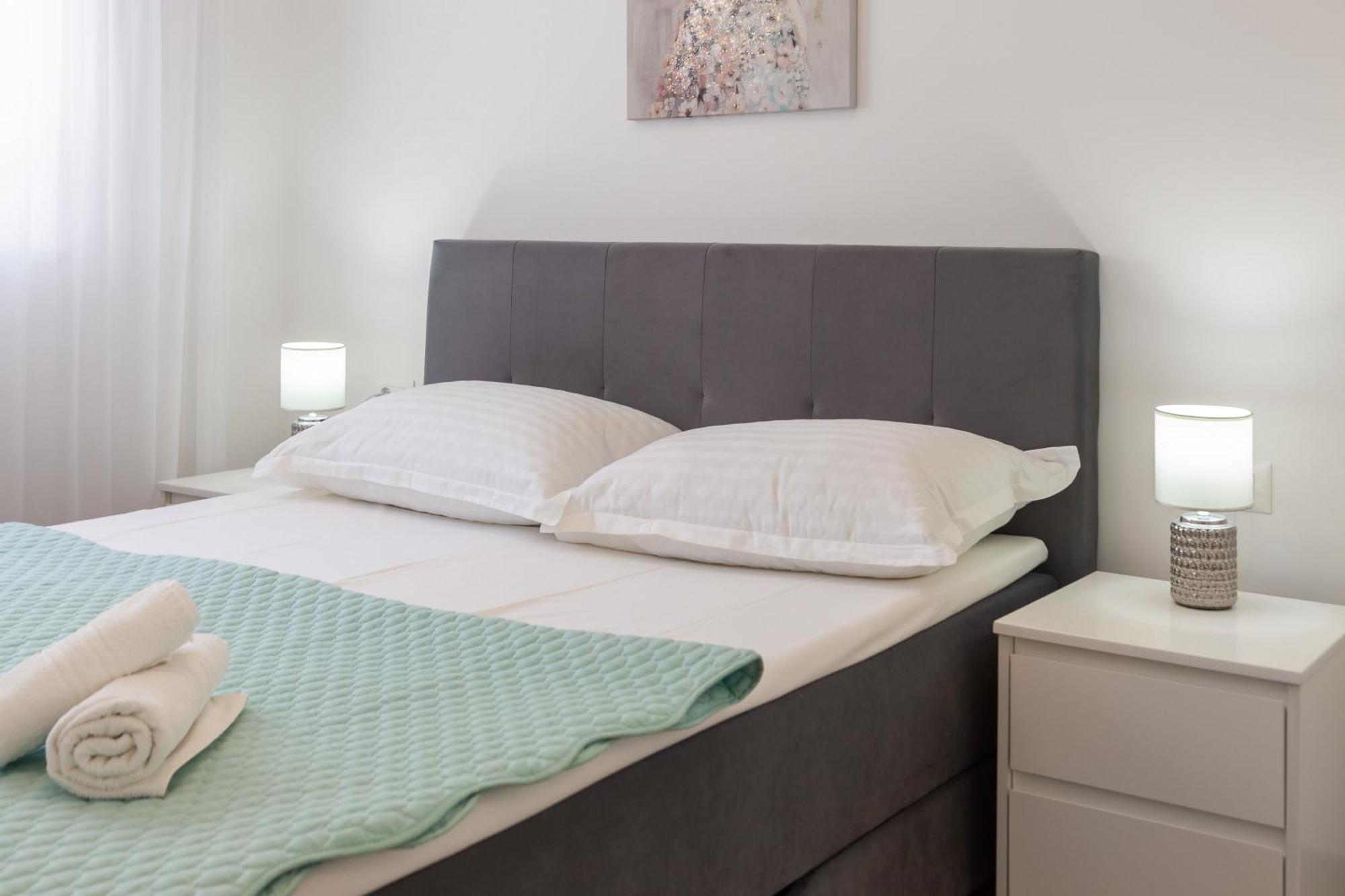 Adriatico - Sea View With Garage Apartment Makarska