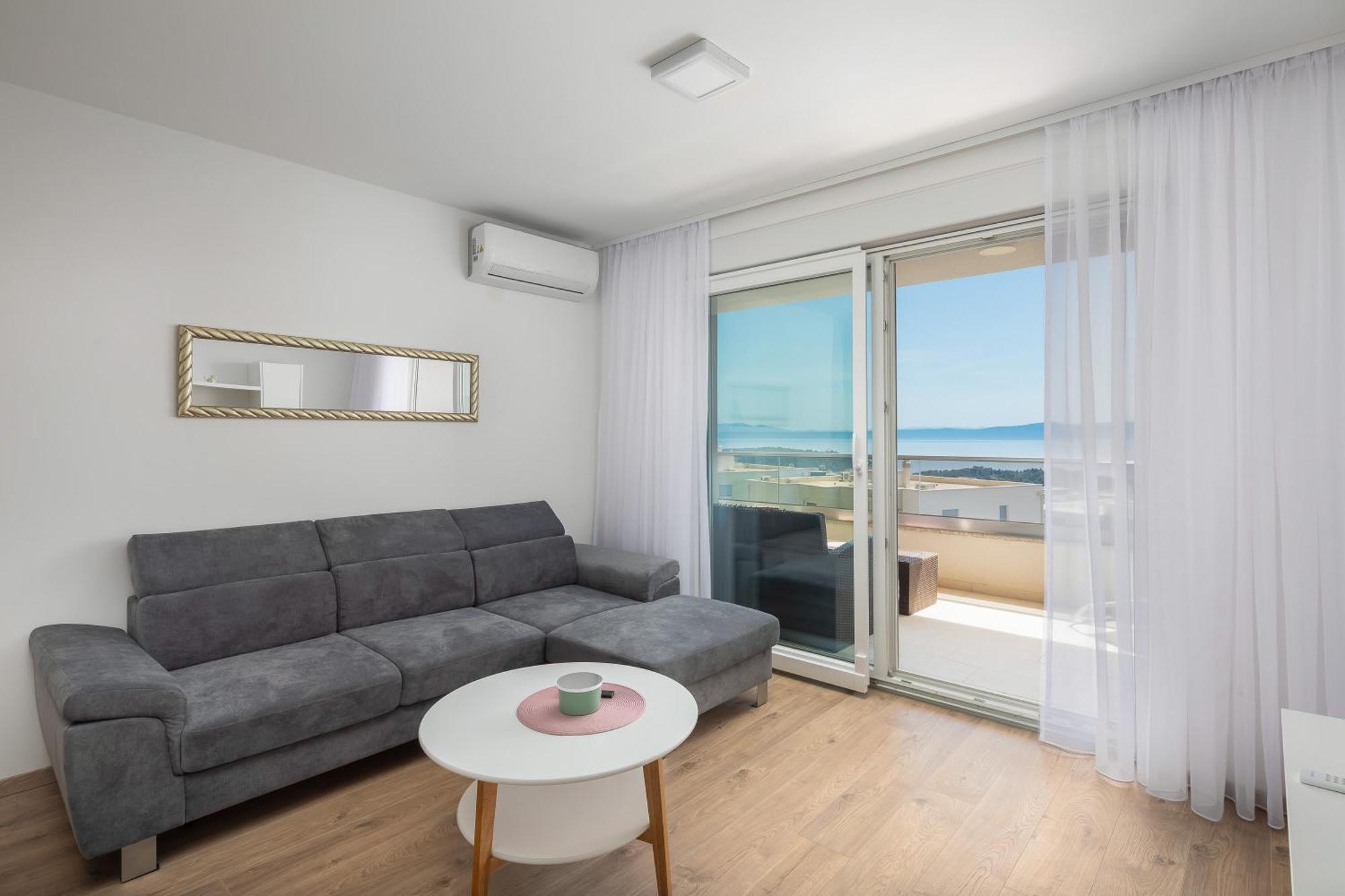Adriatico - Sea View With Garage Apartment Makarska