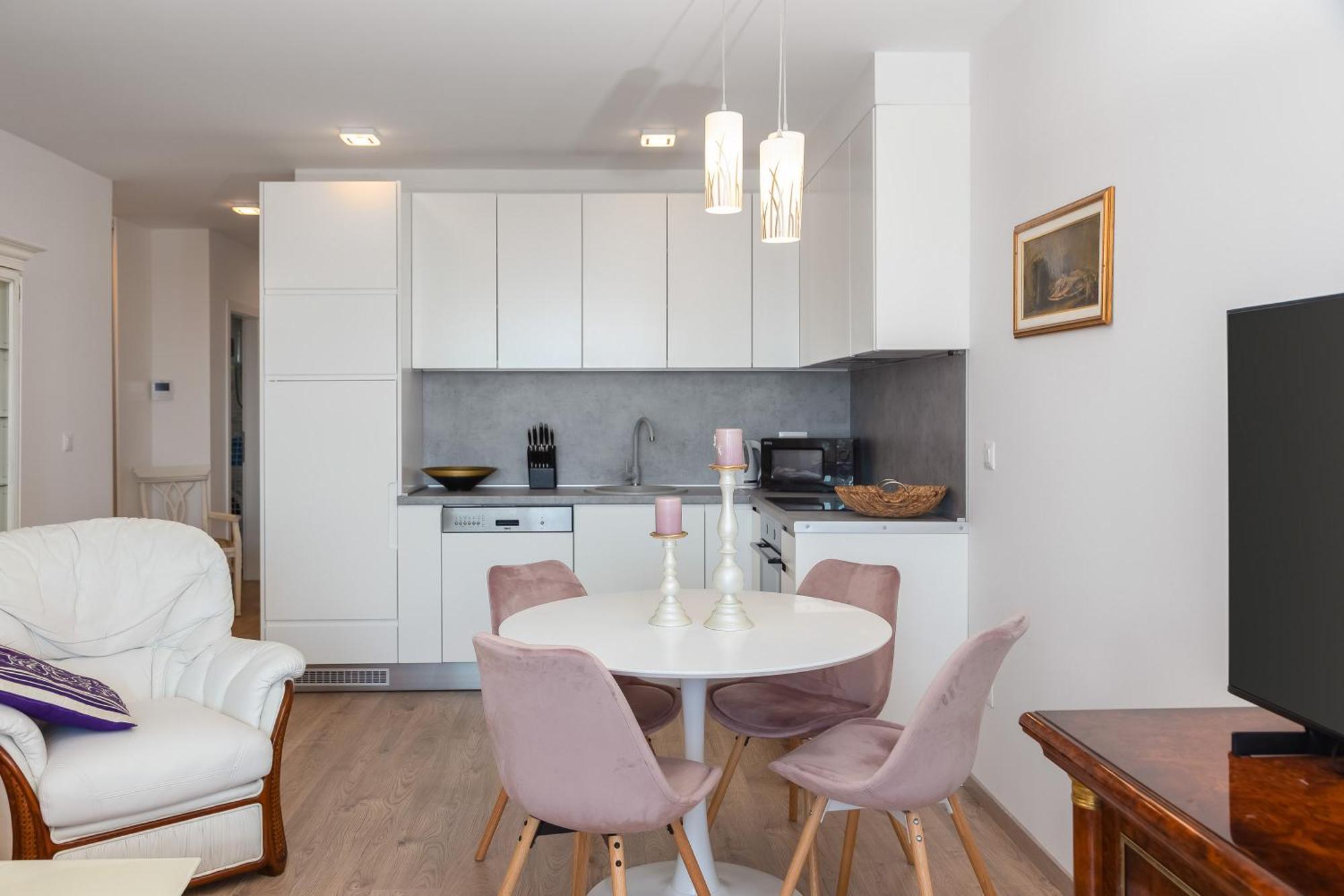 Apartment Adriatico - Sea View With Garage Makarska